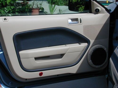 2008 Ford Mustang GT Coupe 2-Door 4.6L, image 2