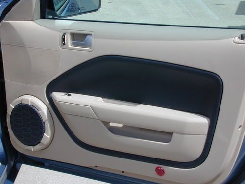 2008 Ford Mustang GT Coupe 2-Door 4.6L, image 3