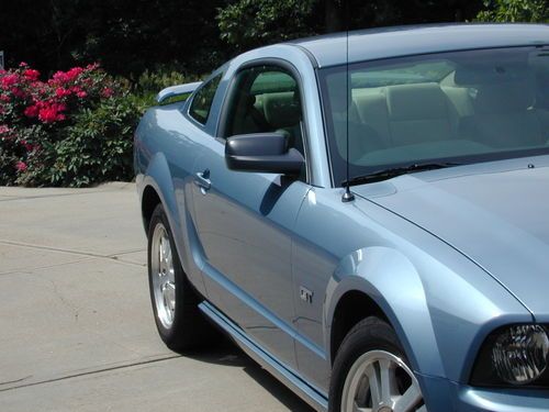 2008 Ford Mustang GT Coupe 2-Door 4.6L, image 4