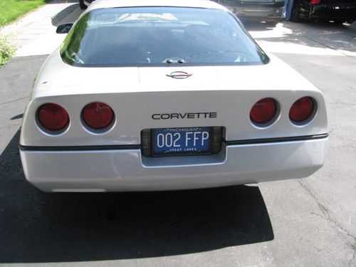 1984 Chevrolet Corvette Silver/Gray Excellent Condition, image 14