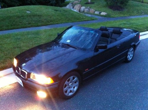 1998 bmw 323i base convertible 2-door 2.5l