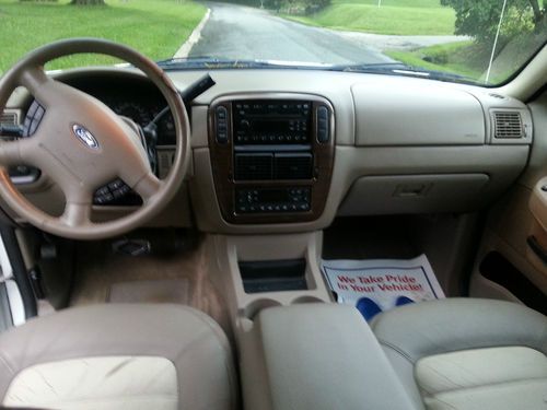 2003 Ford Explorer Eddie Bauer Sport Utility 4-Door 4.6L CLEAN, NO RESERVE, image 4