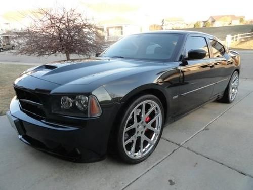 2007 dodge charger srt8 sedan 4-door 6.1l