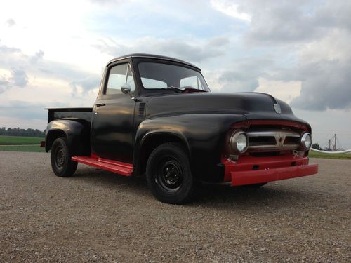 1953 ford f100 pick-up v8 black/red