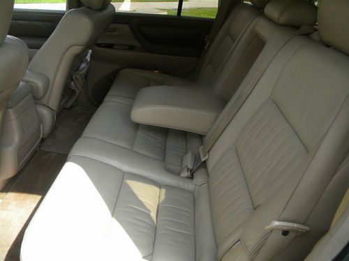 2001 Toyota Landcruiser Low Miles Only 104k No Reserve !!!!!, image 5