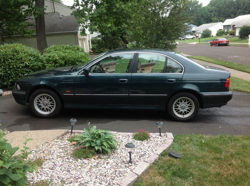 2000 bmw 528i base sedan 4-door 2.8l 5-speed manual