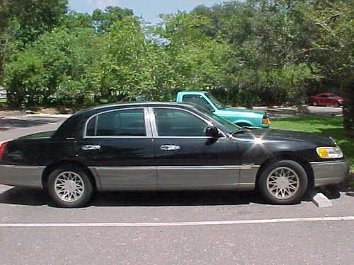 2001 lincoln town car signature sedan 4-door 4.6l