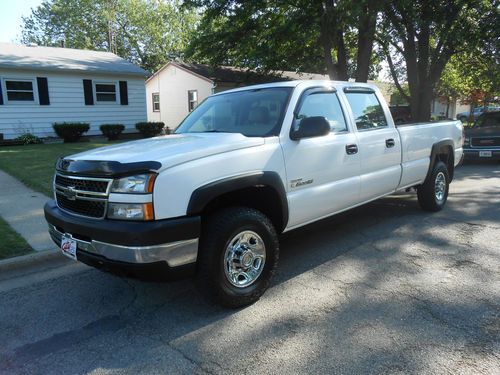 Crew cab long bed 4x4 duramax 6 speed allison nice !