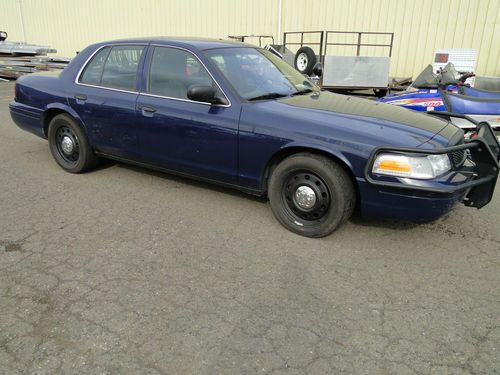 2008 ford crown victoria police interceptor 4 door sedan