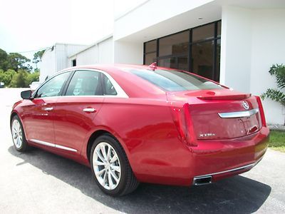 2013 XTS AWD PREMIUM PACKAGE NAVIGATION LEATHER SEATS**ONLY 1800 MILES!!!!!, image 2