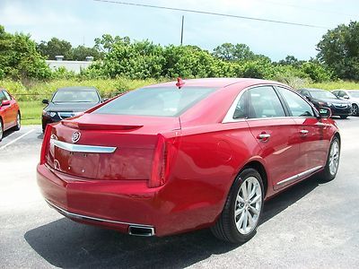2013 XTS AWD PREMIUM PACKAGE NAVIGATION LEATHER SEATS**ONLY 1800 MILES!!!!!, image 3