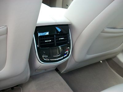 2013 XTS AWD PREMIUM PACKAGE NAVIGATION LEATHER SEATS**ONLY 1800 MILES!!!!!, image 30