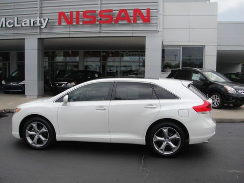 2012 toyota venza limited wagon 4-door 3.5l w/ dvd headrest pearl white beige in