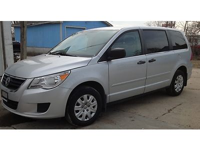 2009 volkswagon routan off corporate lease extra clean van minivan no reserve