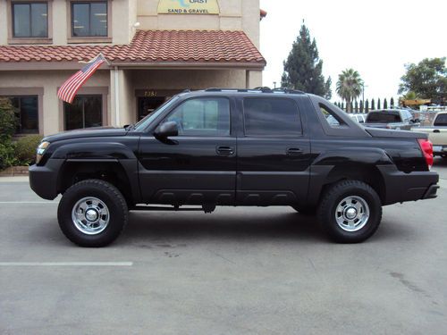 2003 chevy avalanche 1500 4x4 8.1 liter truck