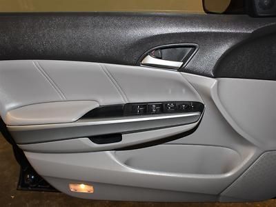 Leather Sunroof MP3 Premium Audio SIRIUS XM Alloy Wheels Power Seat Cruise, image 11