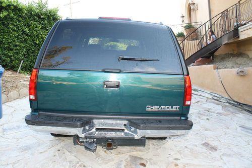 1999 CHEVROLET SUBURBAN 2500 LT, image 3