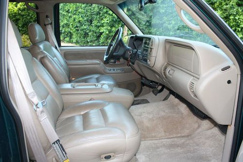 1999 CHEVROLET SUBURBAN 2500 LT, image 6