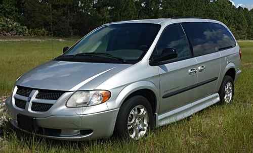 2003 dodge grand caravan ex braun entervan handicap van only 47k