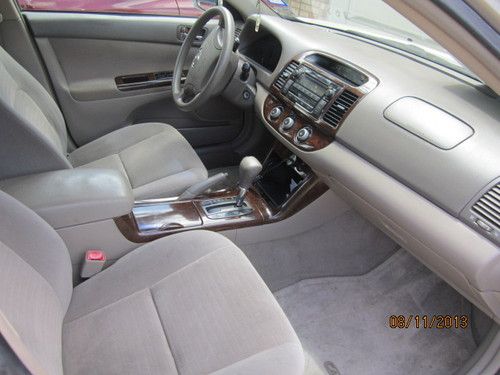 2005 toyota camry le sedan 4-door 2.4l