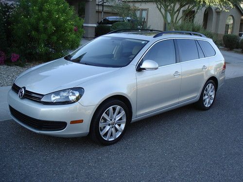 2011 volkswagen jetta tdi sportwagen, panoramic roof, only 21k miles, no reserve