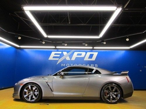 Nissan gtr premium low miles 18k navigation automatic