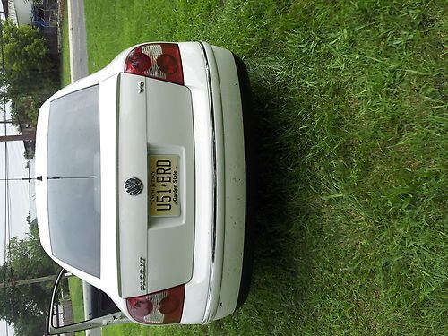 2005 Volkswagen Passat GLX Sedan 4-Door 2.8L, image 3