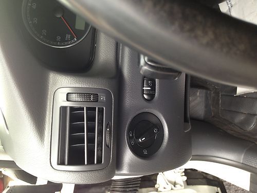 2005 Volkswagen Passat GLX Sedan 4-Door 2.8L, image 19