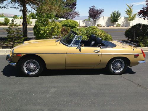 MGB 1973 - MINT!  46k Original Miles! No Rust!  JAMES BOND-Man w/Golden Gun Car!, US $12,000.00, image 2
