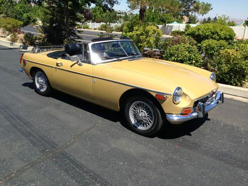 MGB 1973 - MINT!  46k Original Miles! No Rust!  JAMES BOND-Man w/Golden Gun Car!, US $12,000.00, image 6