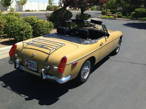 MGB 1973 - MINT!  46k Original Miles! No Rust!  JAMES BOND-Man w/Golden Gun Car!, US $12,000.00, image 7