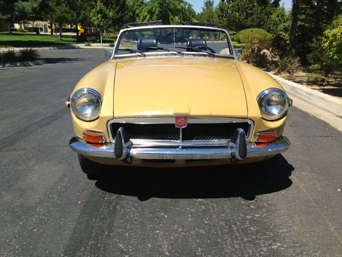MGB 1973 - MINT!  46k Original Miles! No Rust!  JAMES BOND-Man w/Golden Gun Car!, US $12,000.00, image 8