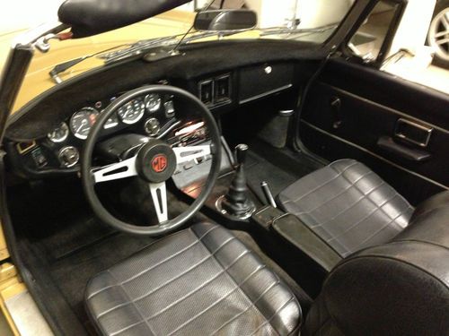 MGB 1973 - MINT!  46k Original Miles! No Rust!  JAMES BOND-Man w/Golden Gun Car!, US $12,000.00, image 15