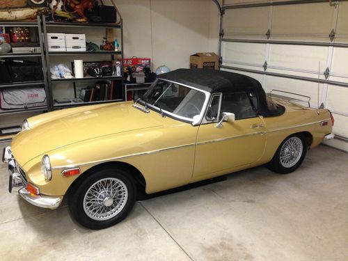 MGB 1973 - MINT!  46k Original Miles! No Rust!  JAMES BOND-Man w/Golden Gun Car!, US $12,000.00, image 21