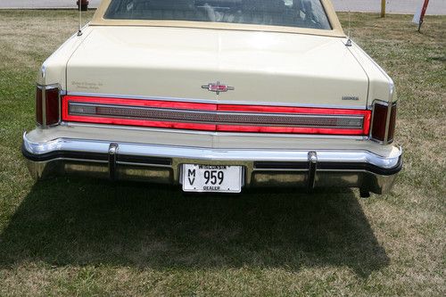 1976 Lincoln Continental Towncar, image 3