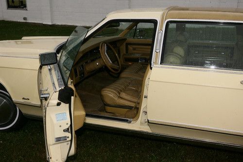 1976 Lincoln Continental Towncar, image 7