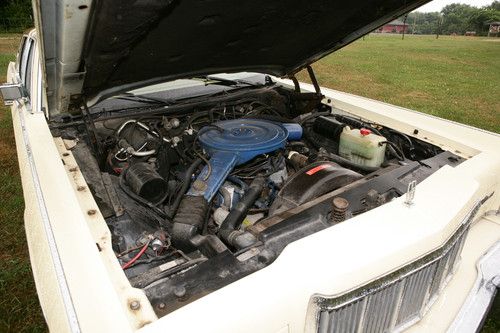1976 Lincoln Continental Towncar, image 9
