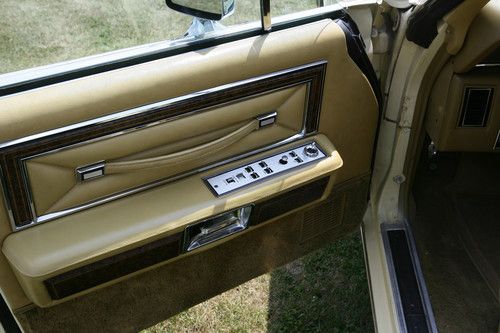 1976 Lincoln Continental Towncar, image 12