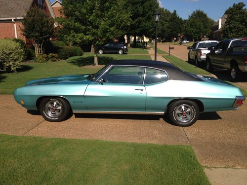 1970 gto.  400ci 4 barrel, 4 speed, factory air, numbers matching
