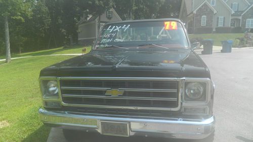 Mint condition black silverado- red interior