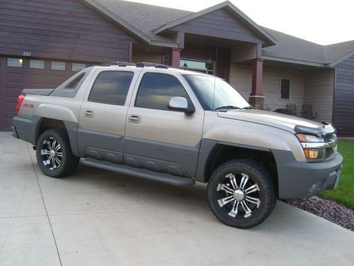 2002 chevy avalanche 2500 4x4 warranty 8.1 loaded leather sunroof super clean!