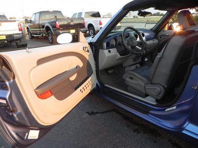 GT Convertible 2.4L CD Turbocharged High Output Traction Control Chrome Wheels, image 13