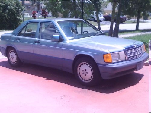 Vintage 1991 mercedes benz 190e 2.6  as is (not starting/running)
