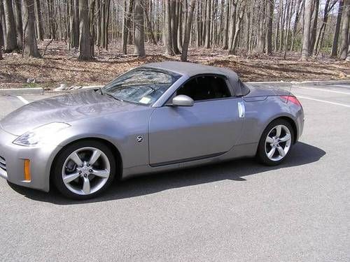 2007 nissan 350z grand touring convertible - 8000 original miles