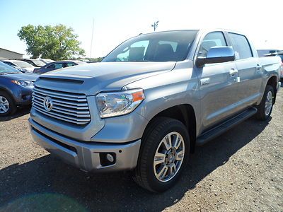 2014 toyota crewmax 4x4 platinum w/ blind spot monitier