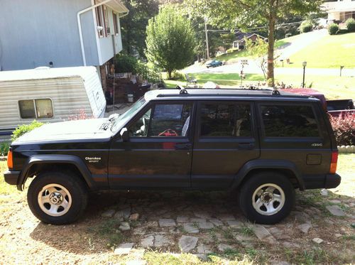 Jeep cherokee sport 4x4 suv