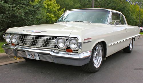 1963 Chevrolet Impala Sport Coupe, image 2