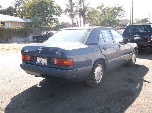 1991 Mercedes 190E, NO RESERVE, image 2