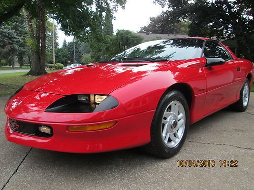 1994 chevrolet camaro base coupe 2-door 3.4l