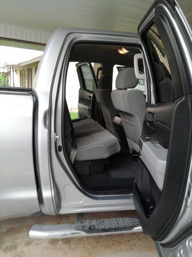 2012 toyota tundra double cab pickup 4-door 5.7l